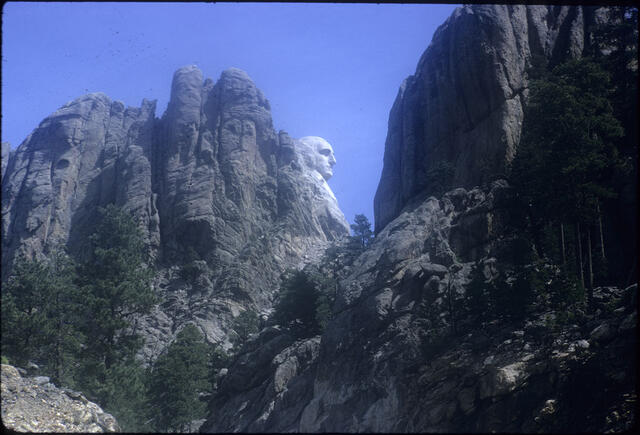 Mount Rushmore 01