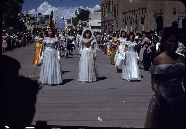 Pontifical Procession 05