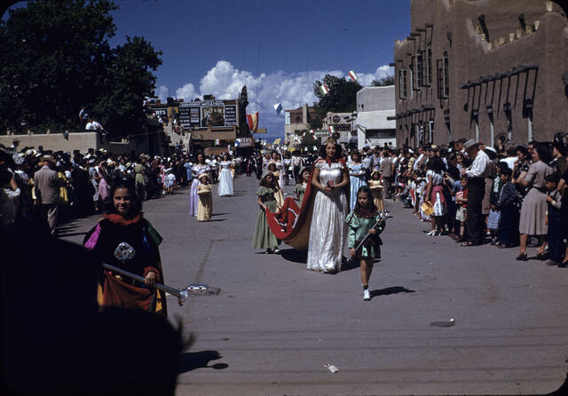 Pontifical Procession 06