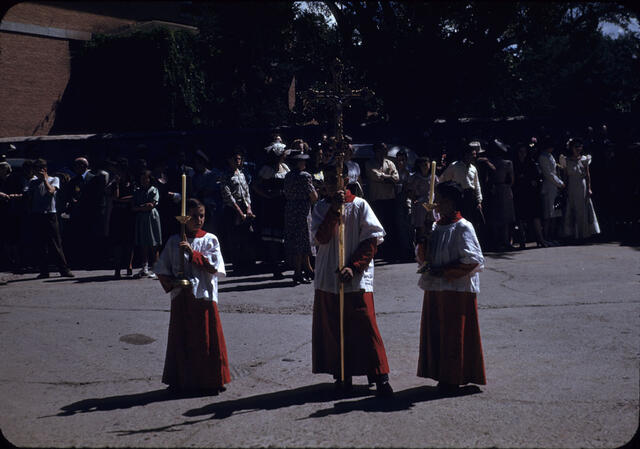 Pontifical Procession 11