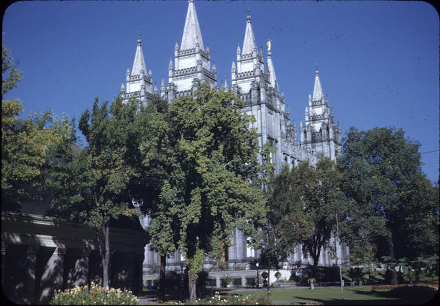 Mormon Temple 01